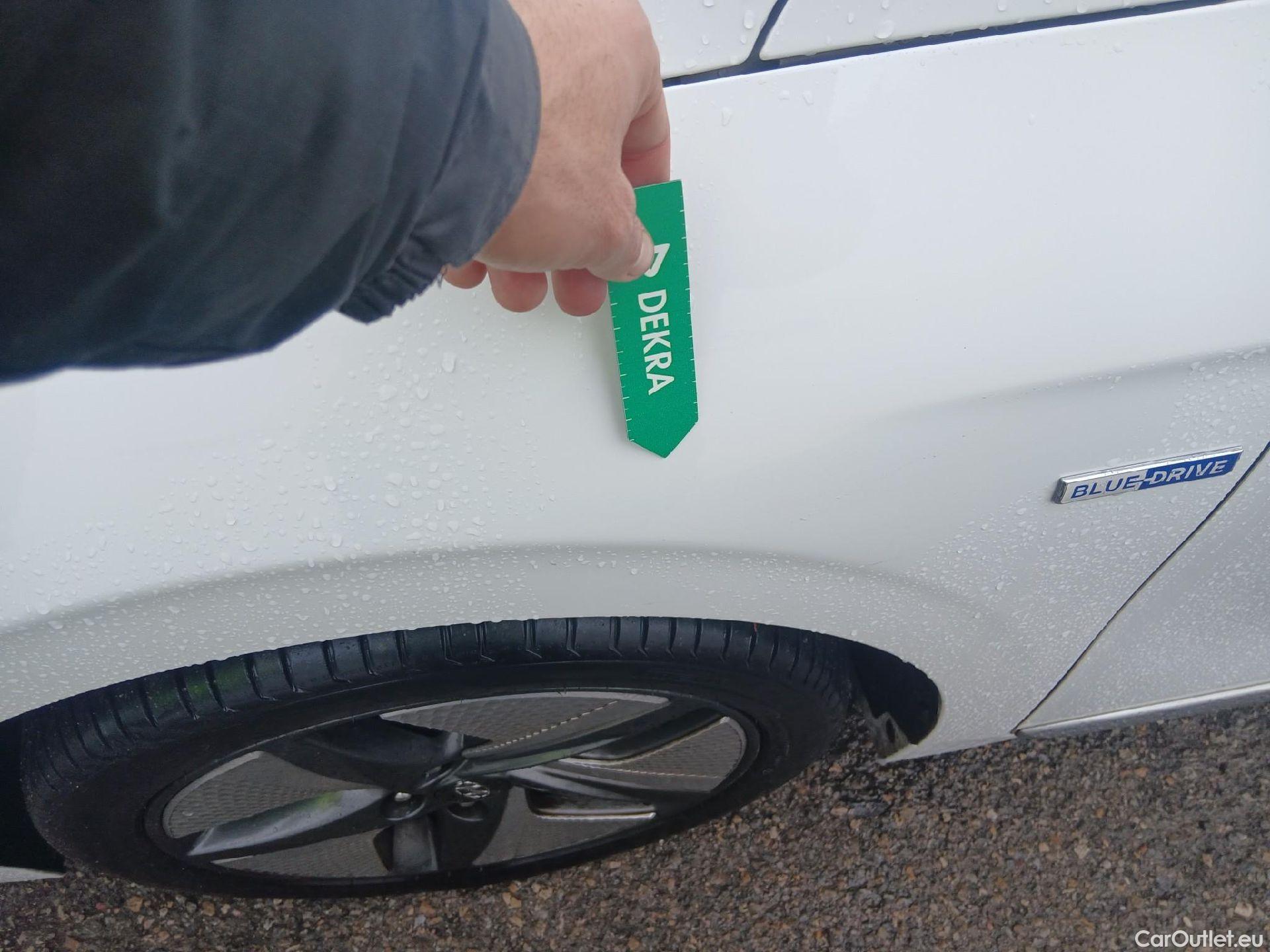  Hyundai   Ioniq HYUNDAI / 2019 / 5P / berlina con portón 1.6 GDI HEV Klass LE DCT #7