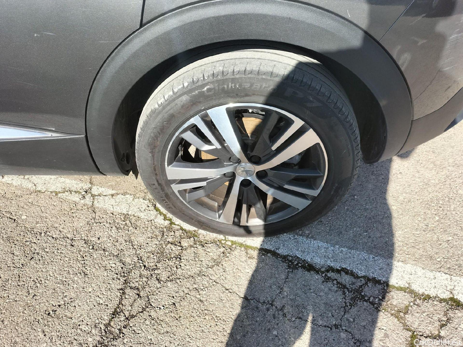  Peugeot  3008 PEUGEOT  Hybrid / 2020 / 5P / todoterreno 225 e-EAT8 Allure (AC2) #8