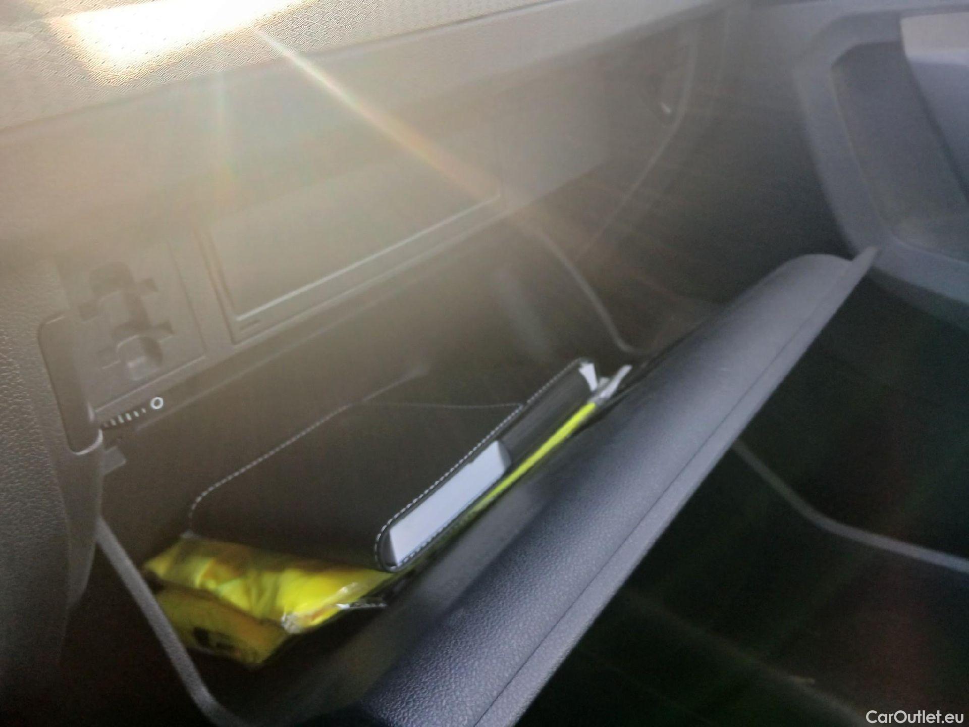  Volkswagen  Tiguan VOLKSWAGEN  / 2020 / 5P / todoterreno Life 1.4 TSI eHybrid 180kW (245CV) DSG #1