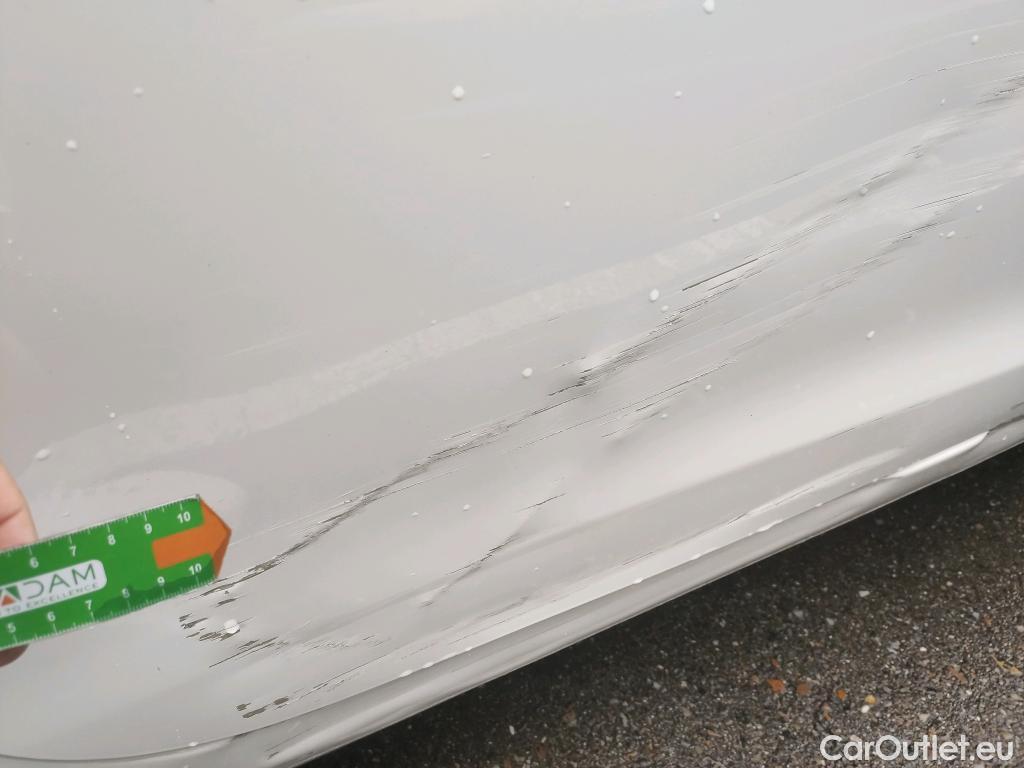  Peugeot  308 PEUGEOT  / 2017 / 5P / familiar W Style BlueHDi 100 S&S 6 Vel. MAN #2