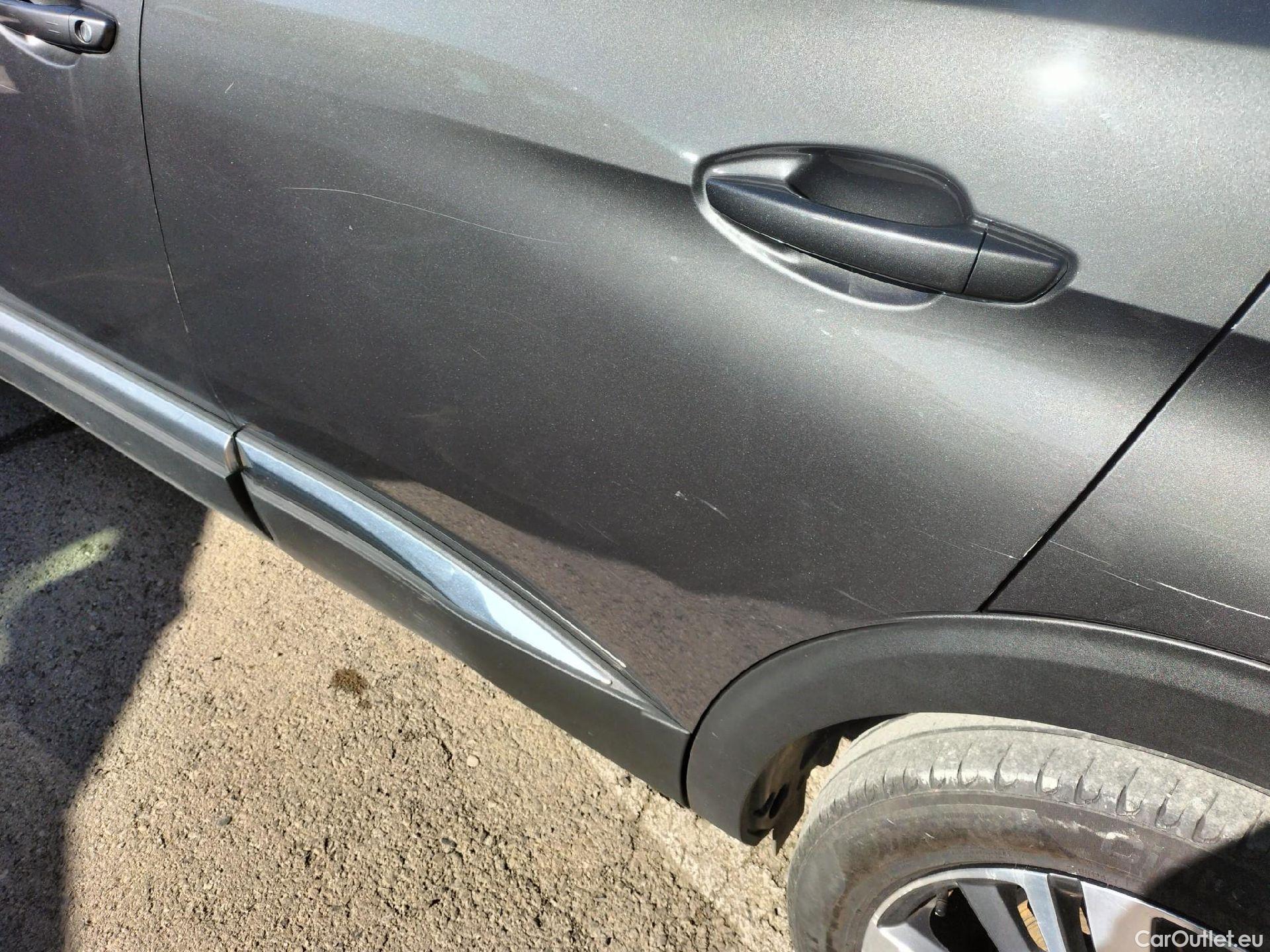  Peugeot  3008 PEUGEOT  Hybrid / 2020 / 5P / todoterreno 225 e-EAT8 Allure (AC2) #31