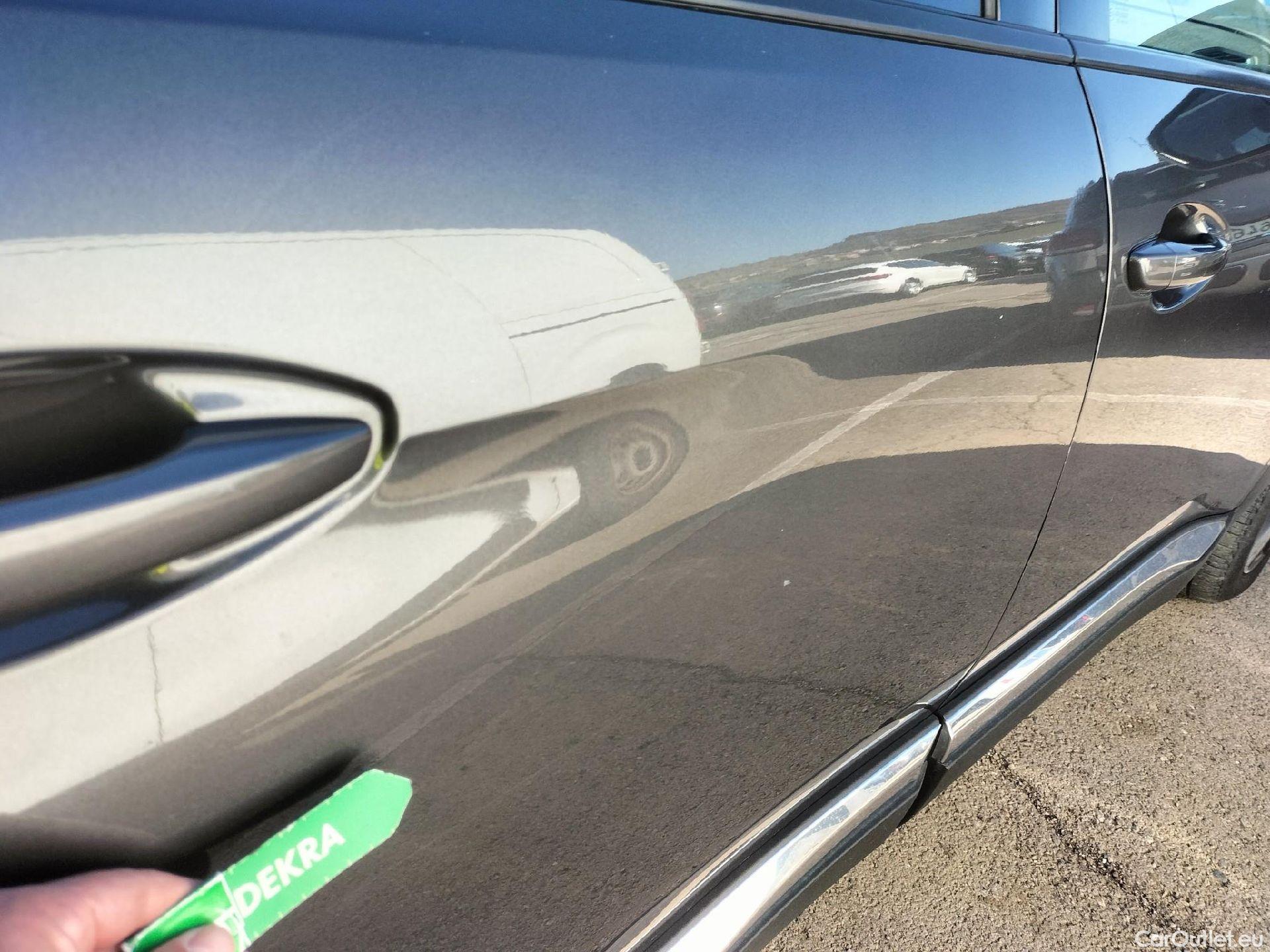  Peugeot  3008 PEUGEOT  Hybrid / 2020 / 5P / todoterreno 225 e-EAT8 Allure (AC2) #57