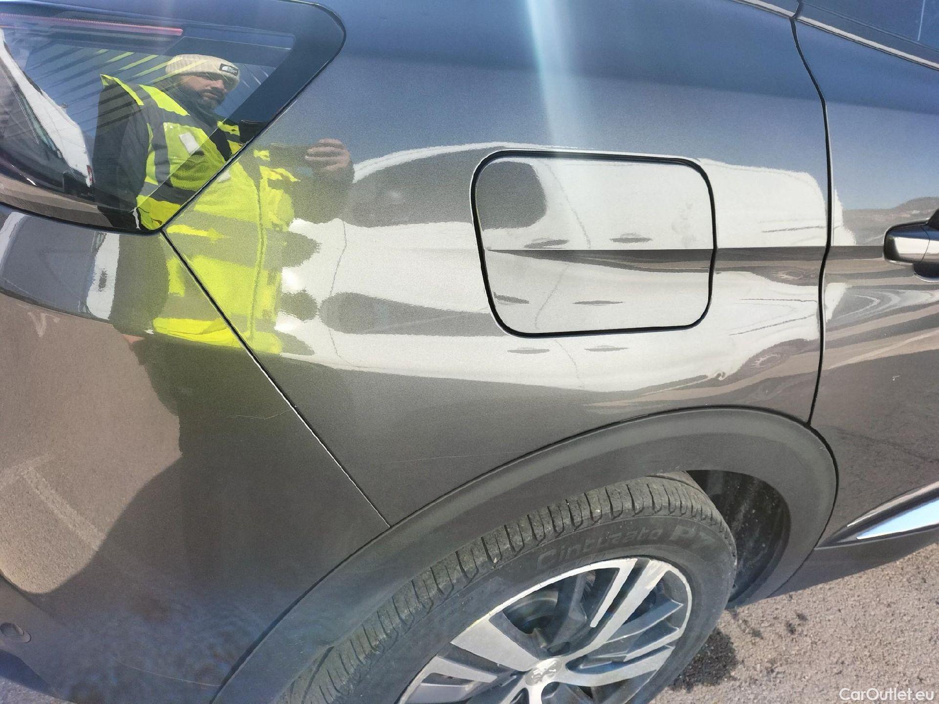  Peugeot  3008 PEUGEOT  Hybrid / 2020 / 5P / todoterreno 225 e-EAT8 Allure (AC2) #51