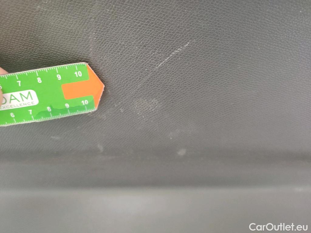  Peugeot  308 PEUGEOT  / 2017 / 5P / familiar W Style BlueHDi 100 S&S 6 Vel. MAN #22