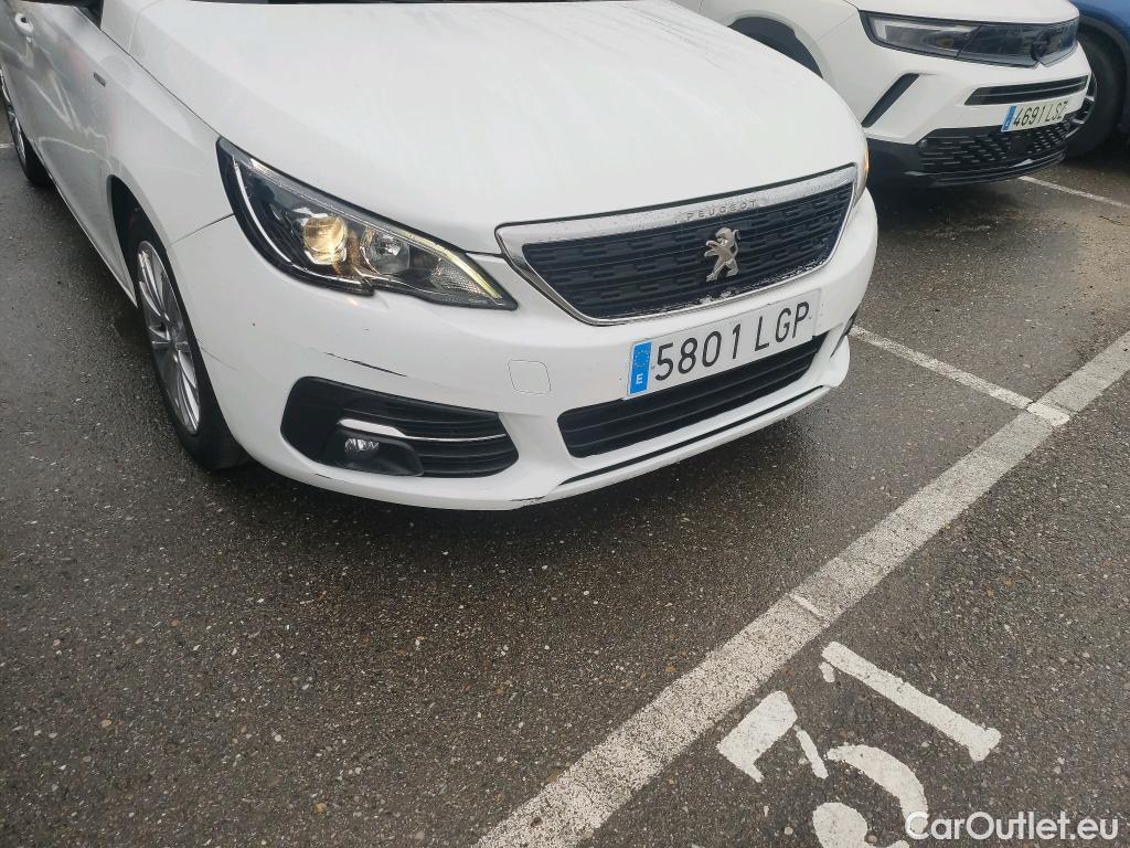  Peugeot  308 PEUGEOT  / 2017 / 5P / familiar W Style BlueHDi 100 S&S 6 Vel. MAN #27
