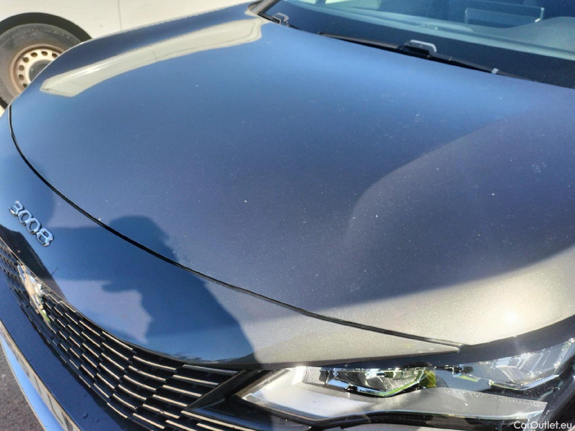  Peugeot  3008 PEUGEOT  Hybrid / 2020 / 5P / todoterreno 225 e-EAT8 Allure (AC2) #16