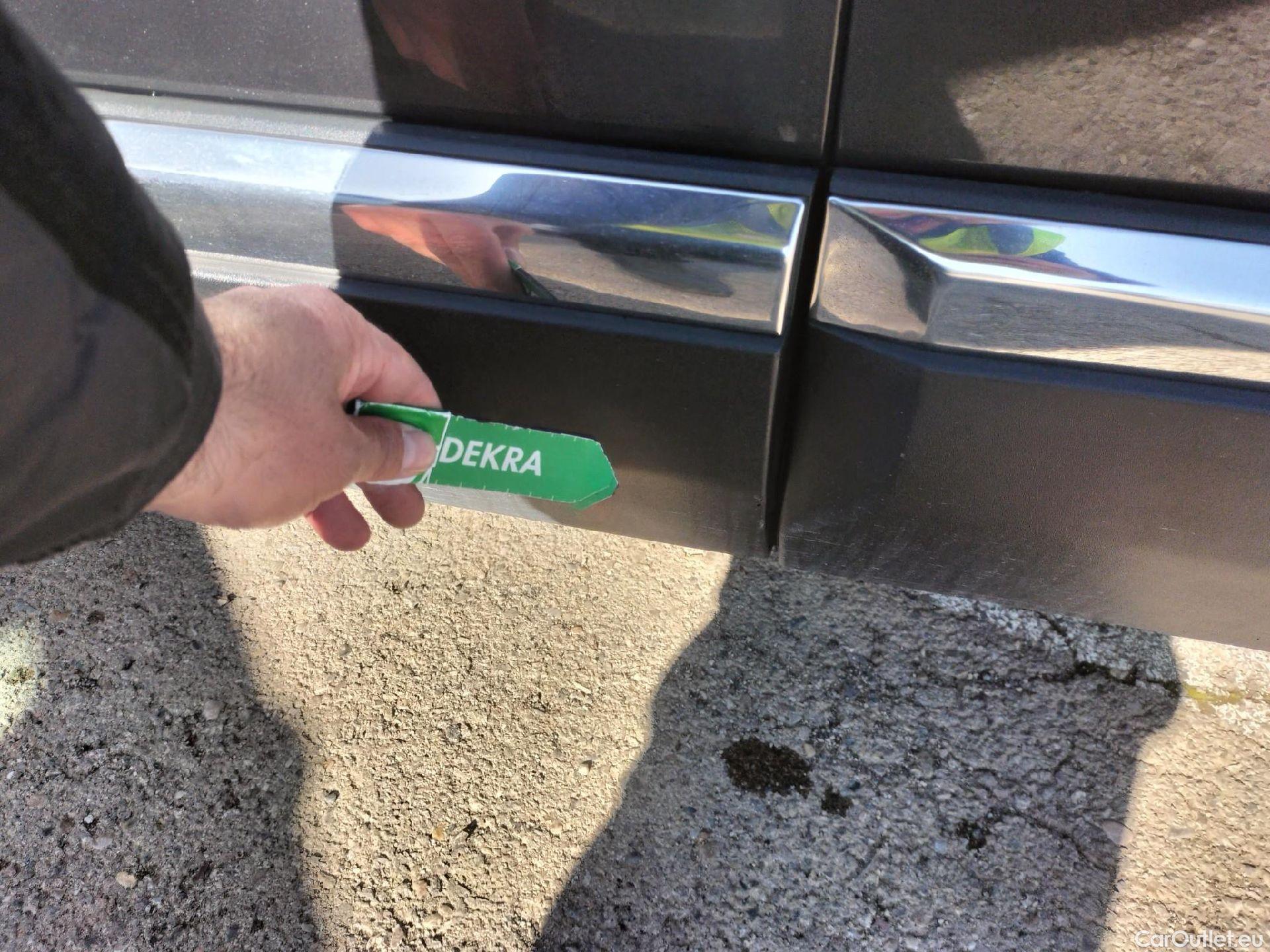  Peugeot  3008 PEUGEOT  Hybrid / 2020 / 5P / todoterreno 225 e-EAT8 Allure (AC2) #30