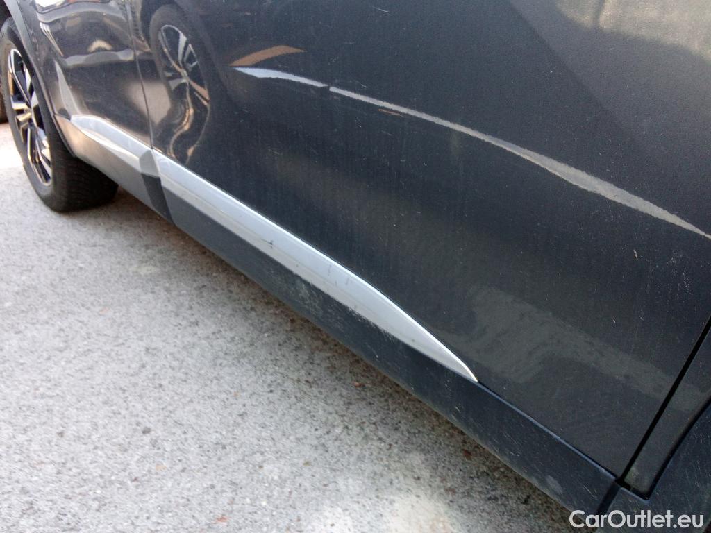  Peugeot  2008 PEUGEOT  / 2019 / 5P / todoterreno Allure Pack BlueHDI 81kW (110CV) (AC) #43