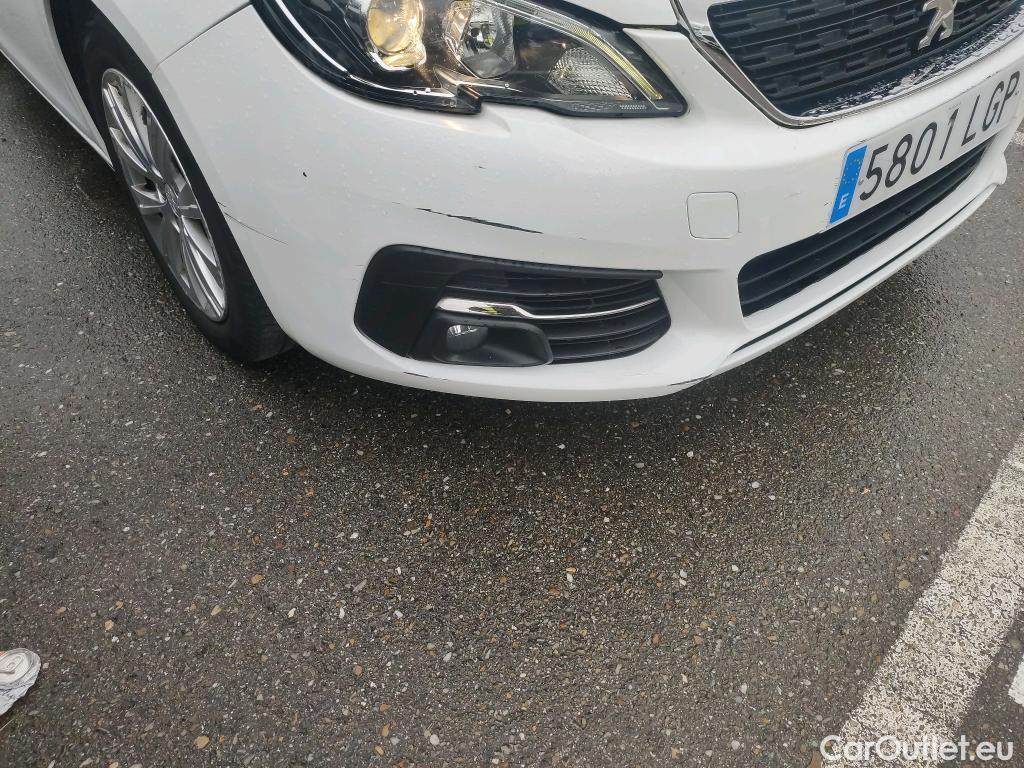  Peugeot  308 PEUGEOT  / 2017 / 5P / familiar W Style BlueHDi 100 S&S 6 Vel. MAN #23