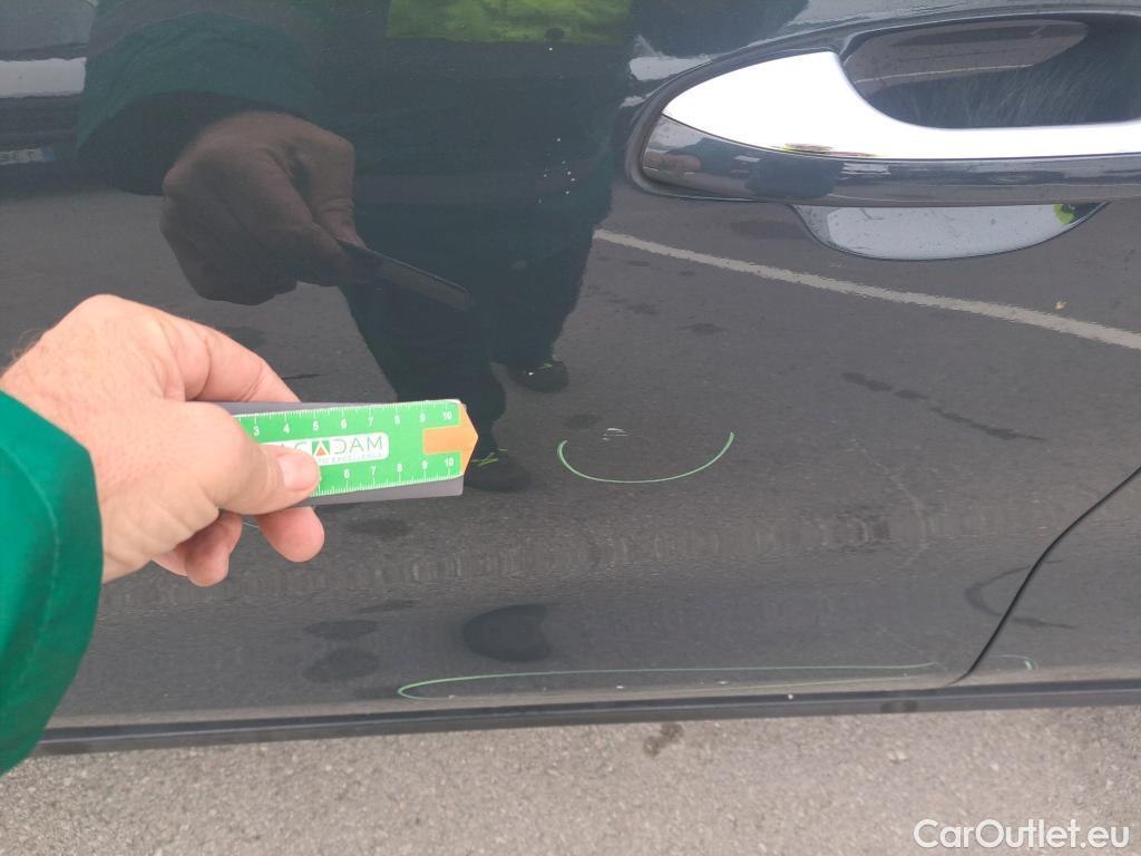  KIA  Sportage KIA  1.6MHEV Drive 100kW(136CV) 4x2(Crist Tintados)(CX) #25