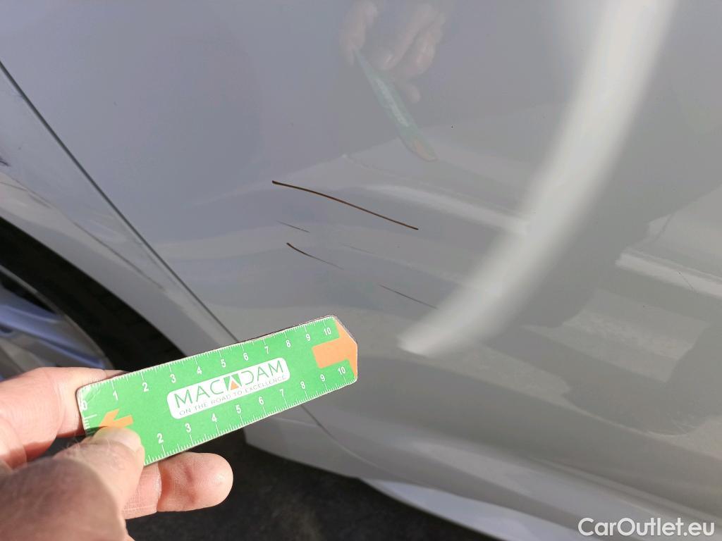  Toyota  Corolla TOYOTA  / 2019 / 5P / familiar 1.8 125H ACTIVE TECH E-CVT TOU SPORT #19