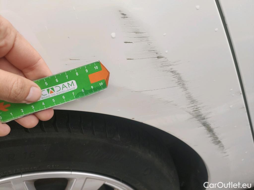  Peugeot  308 PEUGEOT  / 2017 / 5P / familiar W Style BlueHDi 100 S&S 6 Vel. MAN #8