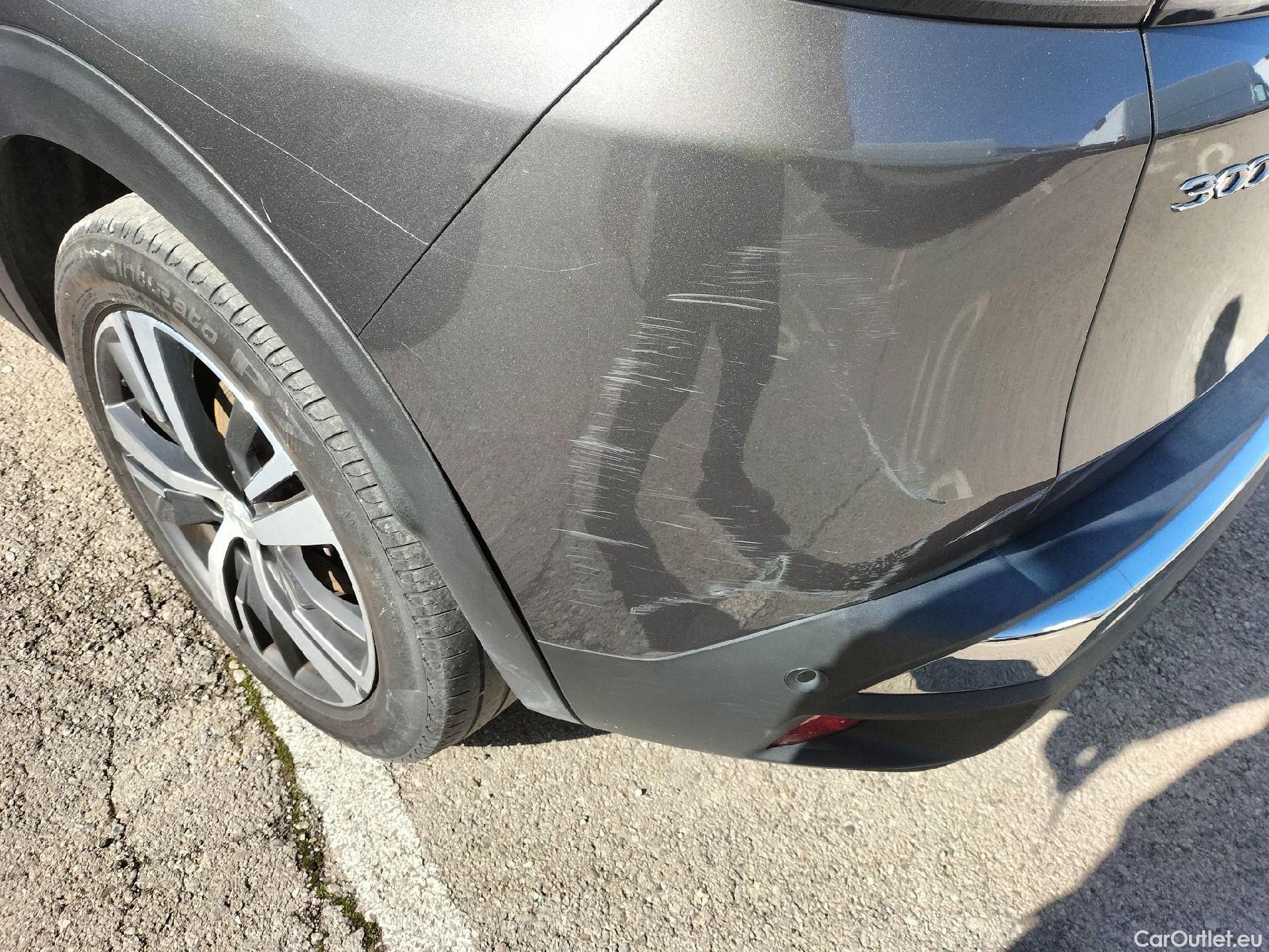  Peugeot  3008 PEUGEOT  Hybrid / 2020 / 5P / todoterreno 225 e-EAT8 Allure (AC2) #38