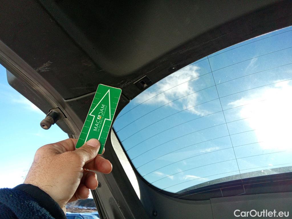  Peugeot  2008 PEUGEOT  / 2019 / 5P / todoterreno Allure Pack BlueHDI 81kW (110CV) (AC) #5