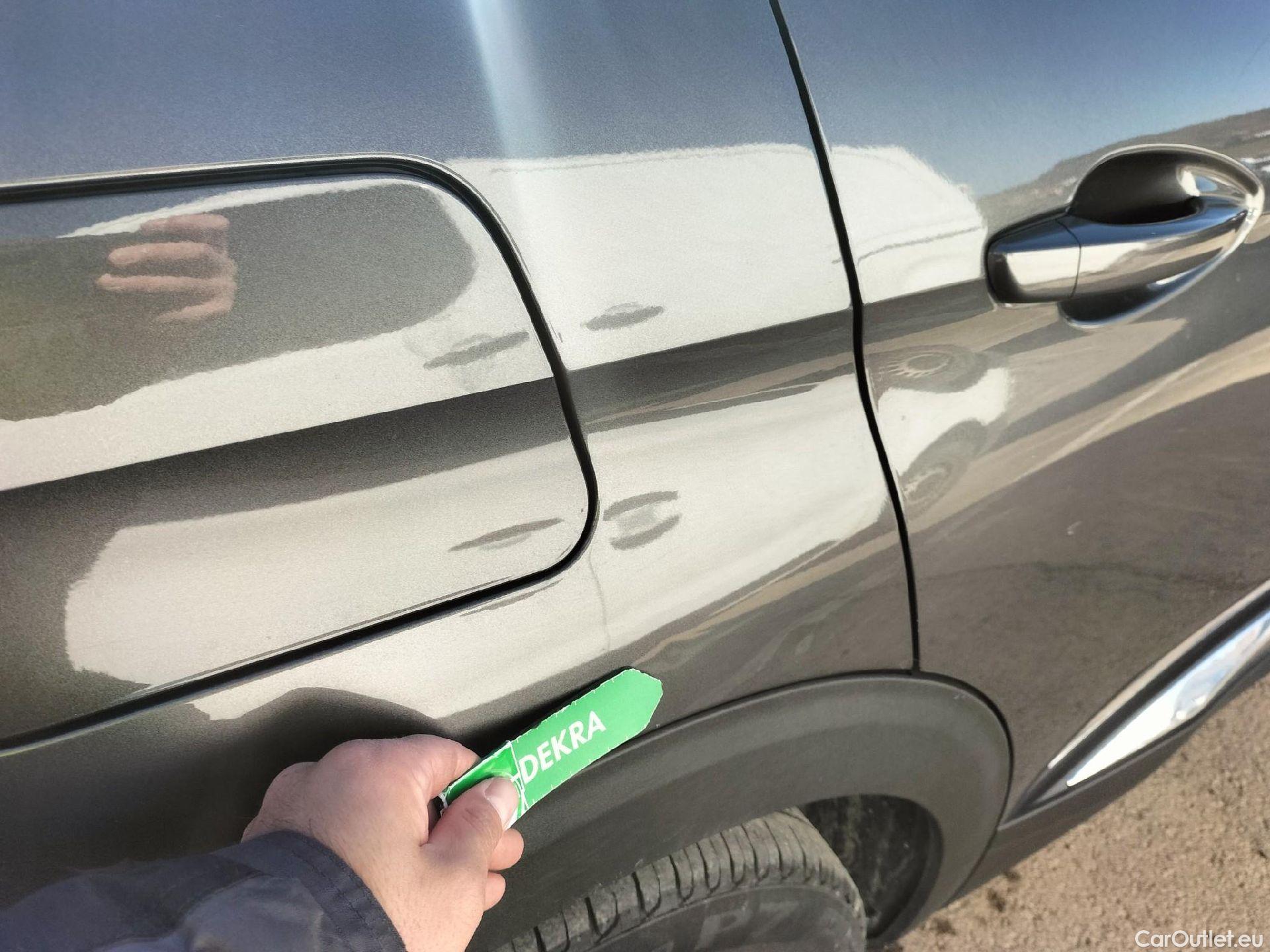  Peugeot  3008 PEUGEOT  Hybrid / 2020 / 5P / todoterreno 225 e-EAT8 Allure (AC2) #52