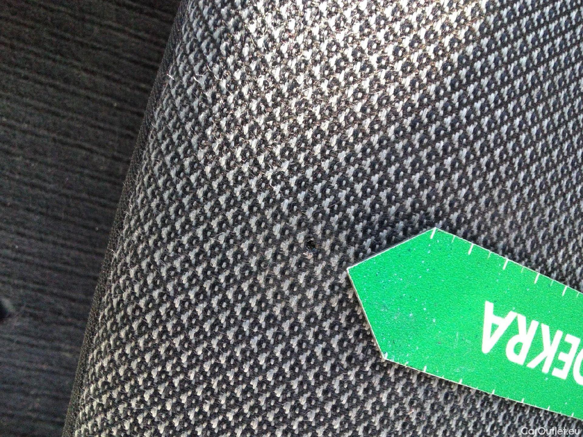  Fiat  Doblo FIAT Doblò Cargo/2015/3P/furgón derivado de turismo Cargo Base 1.3 Multijet 70kW (95CV) #32