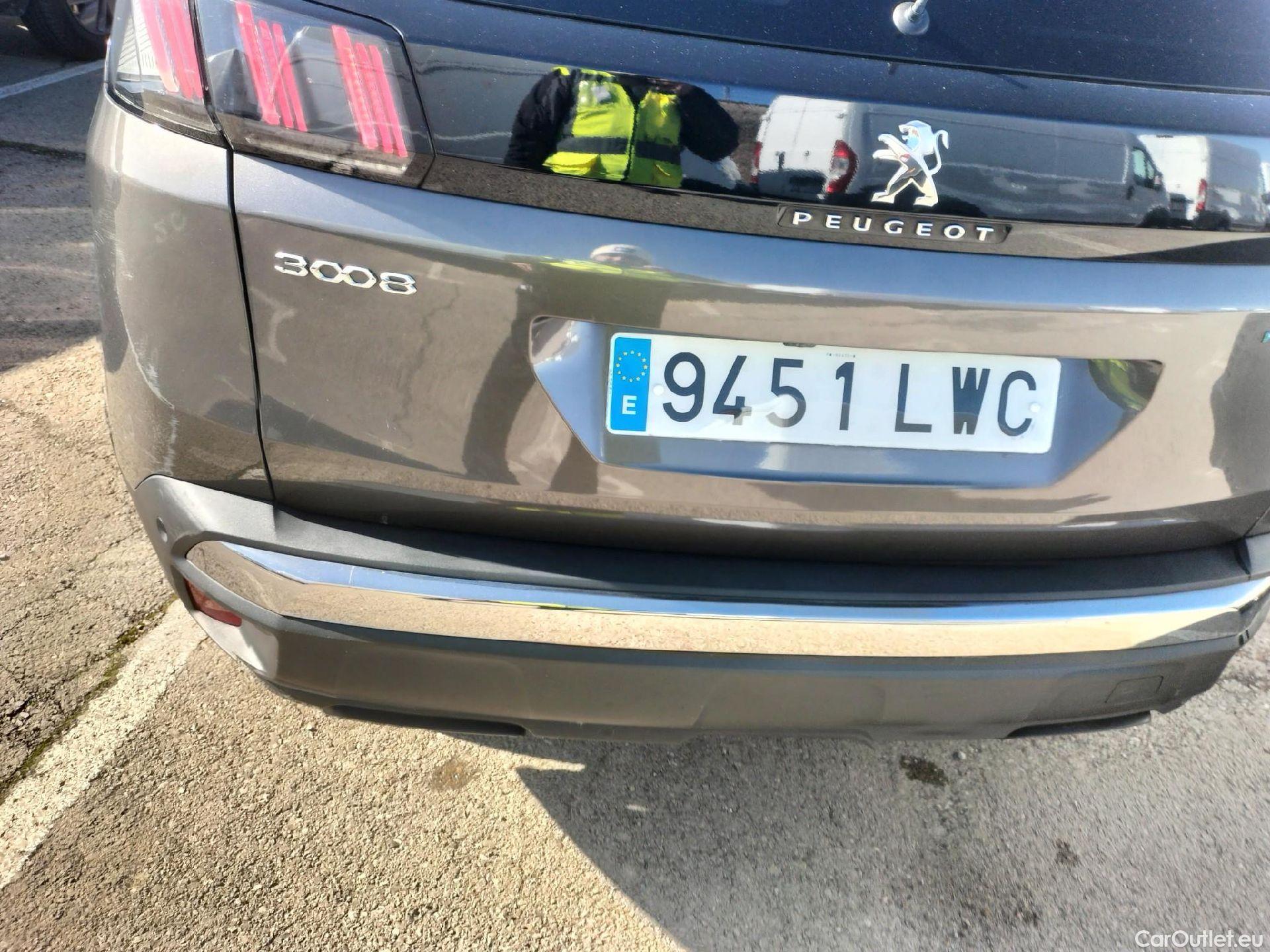  Peugeot  3008 PEUGEOT  Hybrid / 2020 / 5P / todoterreno 225 e-EAT8 Allure (AC2) #45