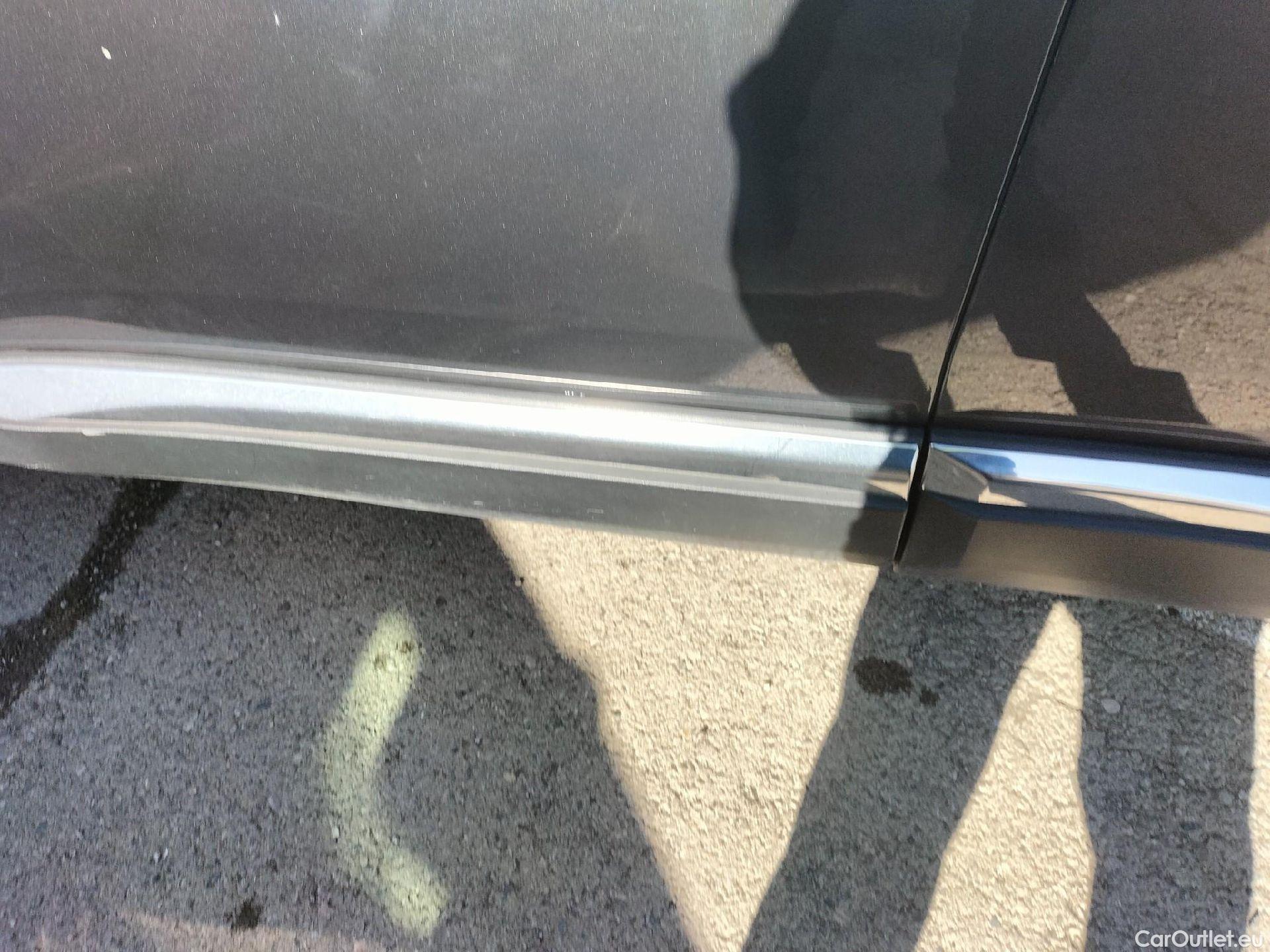  Peugeot  3008 PEUGEOT  Hybrid / 2020 / 5P / todoterreno 225 e-EAT8 Allure (AC2) #28