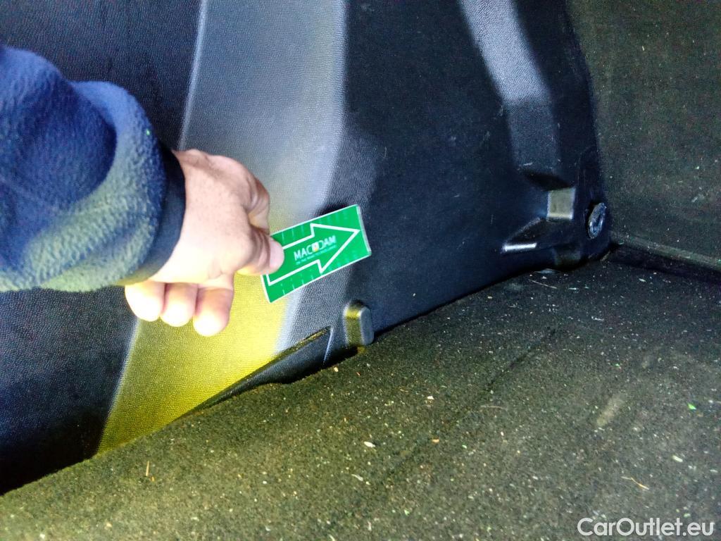  Peugeot  2008 PEUGEOT  / 2019 / 5P / todoterreno Allure Pack BlueHDI 81kW (110CV) (AC) #22