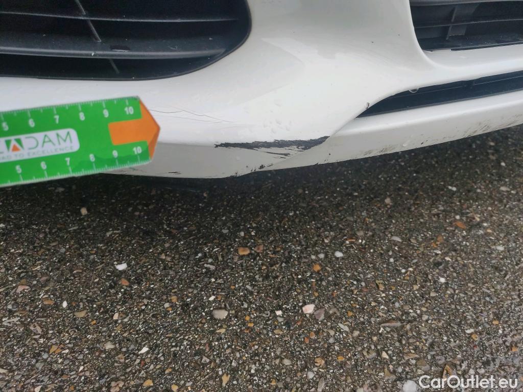  Peugeot  308 PEUGEOT  / 2017 / 5P / familiar W Style BlueHDi 100 S&S 6 Vel. MAN #28