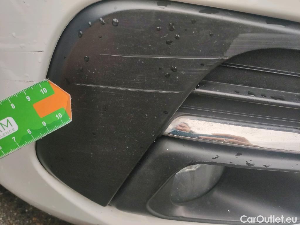  Peugeot  308 PEUGEOT  / 2017 / 5P / familiar W Style BlueHDi 100 S&S 6 Vel. MAN #24