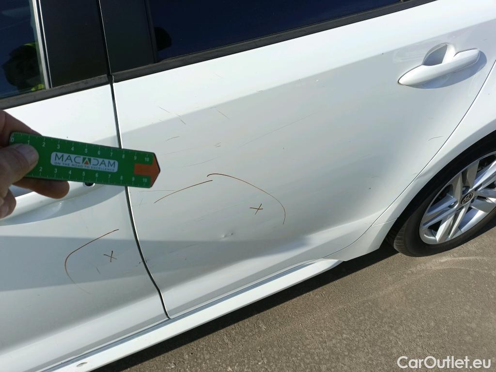  Toyota  Corolla TOYOTA  / 2019 / 5P / familiar 1.8 125H ACTIVE TECH E-CVT TOU SPORT #8