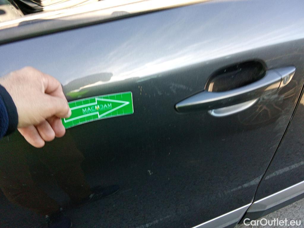  Peugeot  2008 PEUGEOT  / 2019 / 5P / todoterreno Allure Pack BlueHDI 81kW (110CV) (AC) #9