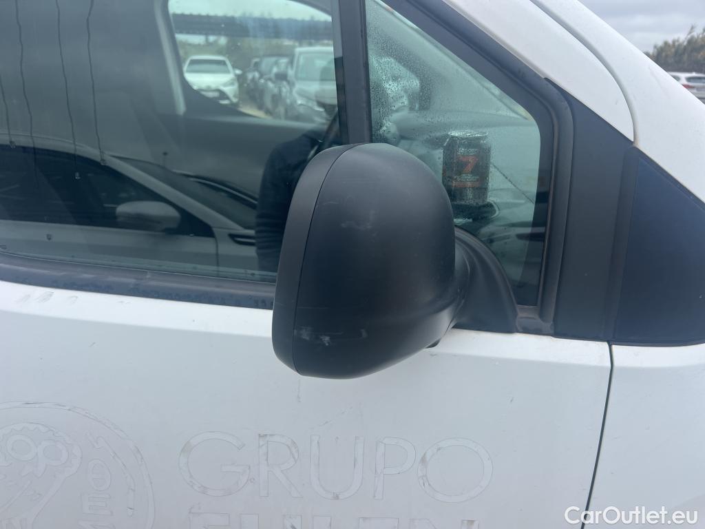  Citroen  Berlingo CITROEN  / 2018 / 3P / furgón derivado de turismo Talla M BlueHDi 100 CONTROL #26