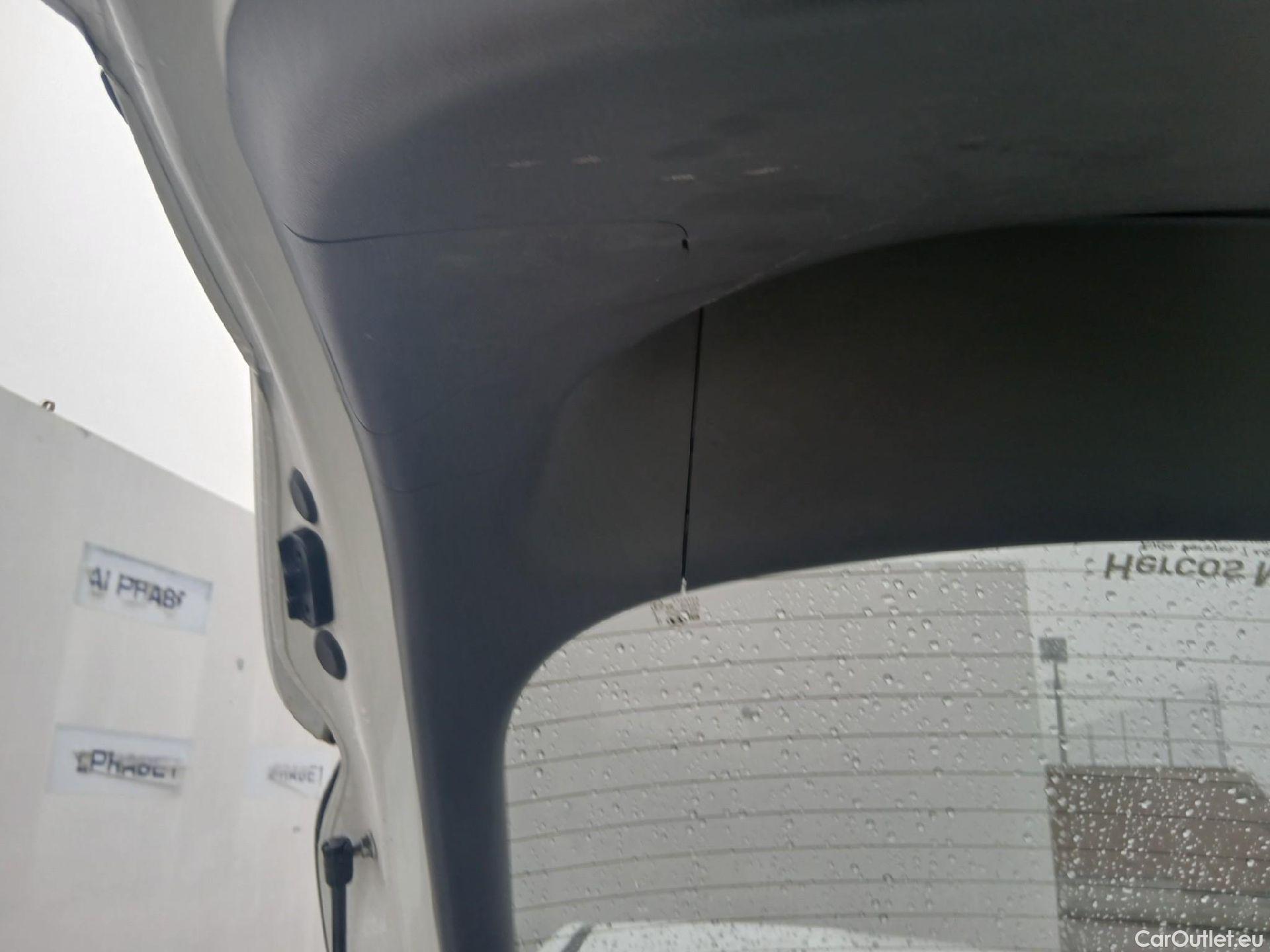  Hyundai   Ioniq HYUNDAI / 2019 / 5P / berlina con portón 1.6 GDI HEV Klass LE DCT #36