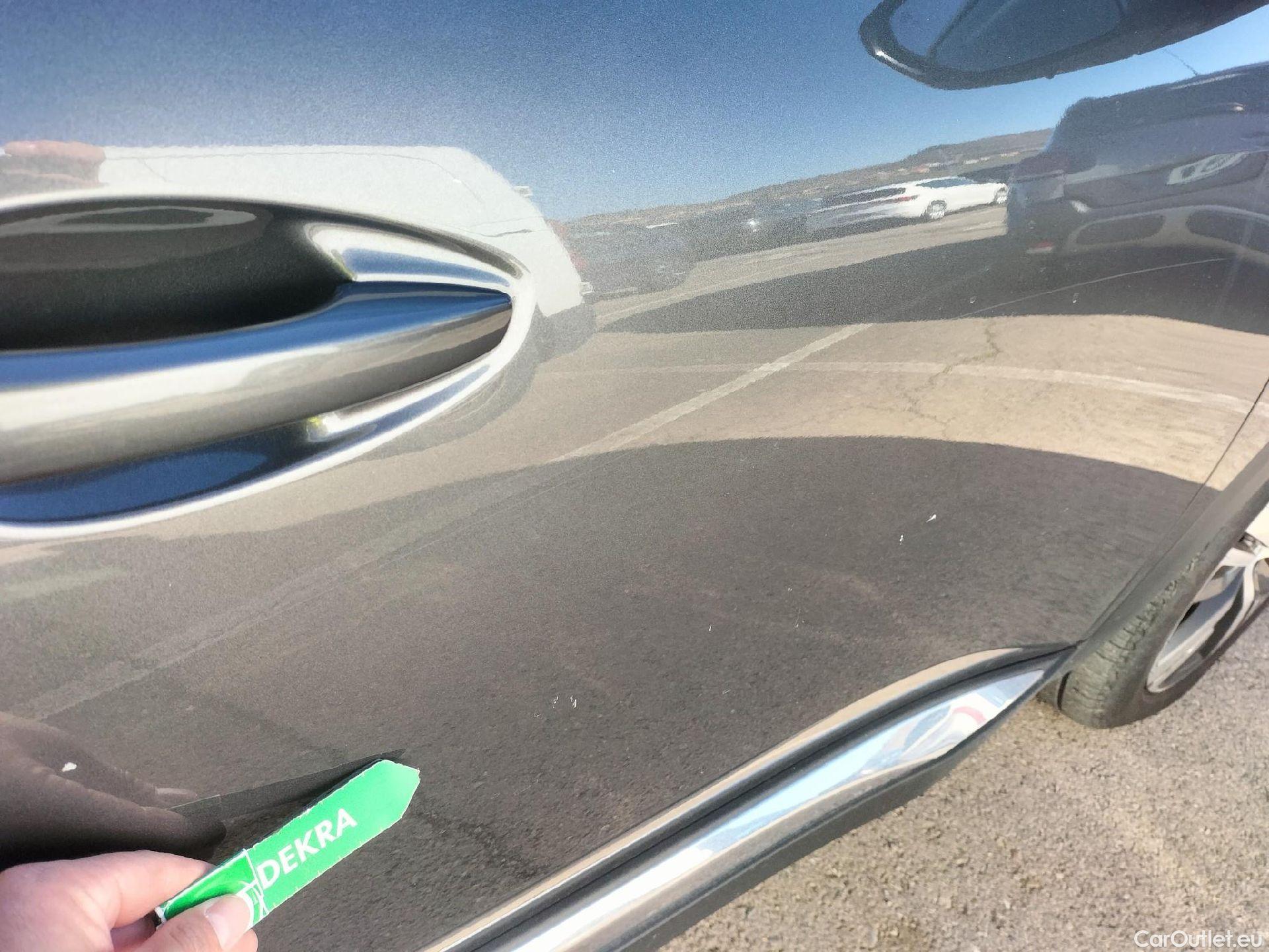  Peugeot  3008 PEUGEOT  Hybrid / 2020 / 5P / todoterreno 225 e-EAT8 Allure (AC2) #61