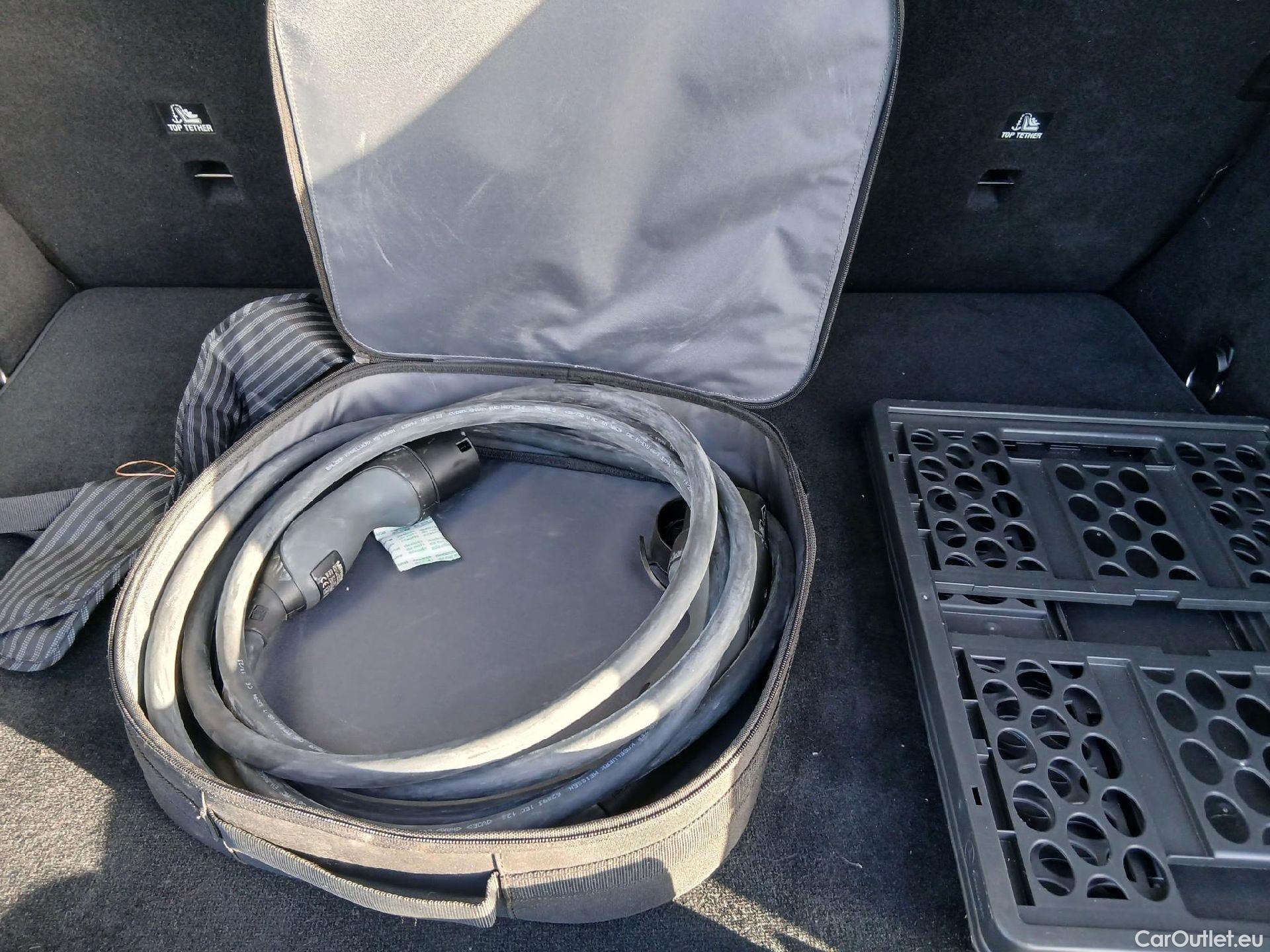  Mercedes  GLC Clase   300 de 4Matic (254.609)AMG 2.0 AMG Line 335CV AT9 E6d #4