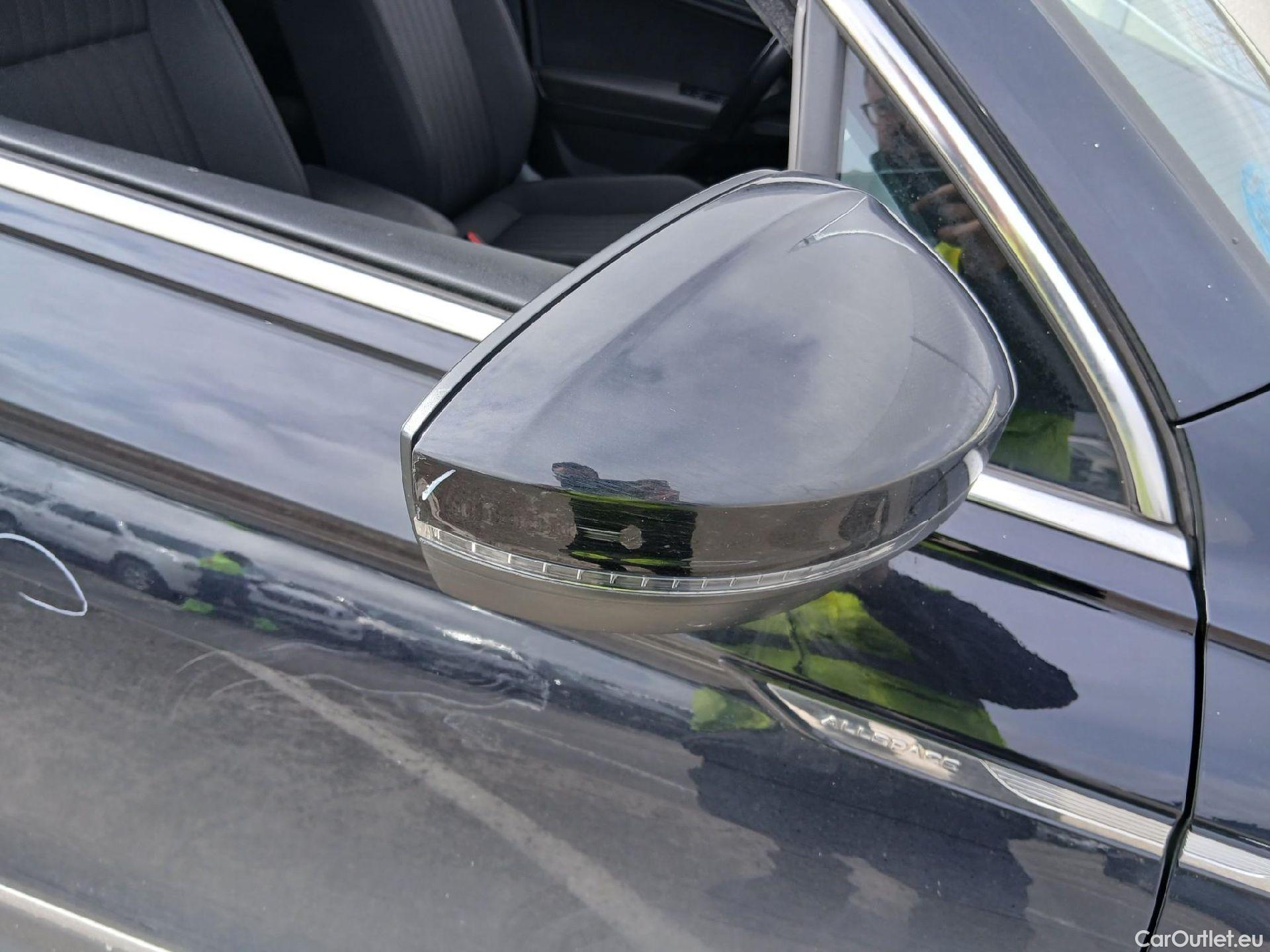  Volkswagen  Tiguan VOLKSWAGEN  Allspace / 2021 / 5P / todoterreno Life 2.0 TDI 110kW (150CV) DSG #41