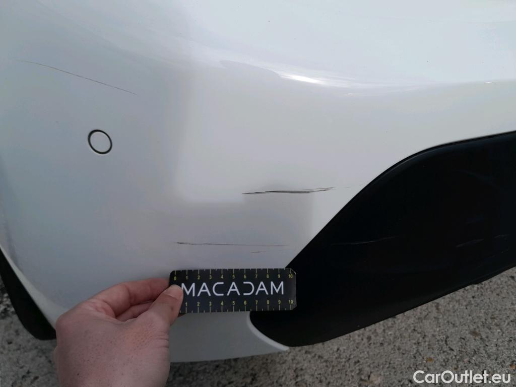  Peugeot  208 PEUGEOT  / 2019 / 5P / berlina con portón BlueHDi 73kW (100CV) Active Pack (AC) #16