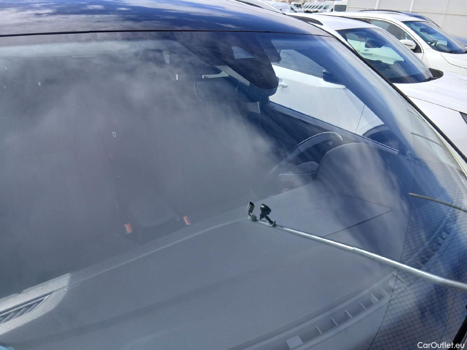  Volkswagen  Tiguan VOLKSWAGEN  Allspace / 2021 / 5P / todoterreno Life 2.0 TDI 110kW (150CV) DSG #3