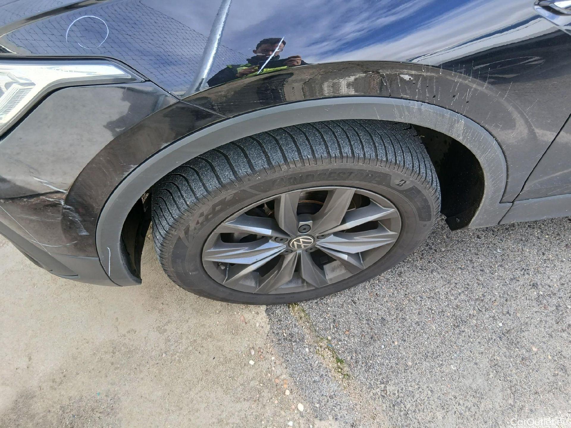  Volkswagen  Tiguan VOLKSWAGEN  Allspace / 2021 / 5P / todoterreno Life 2.0 TDI 110kW (150CV) DSG #14