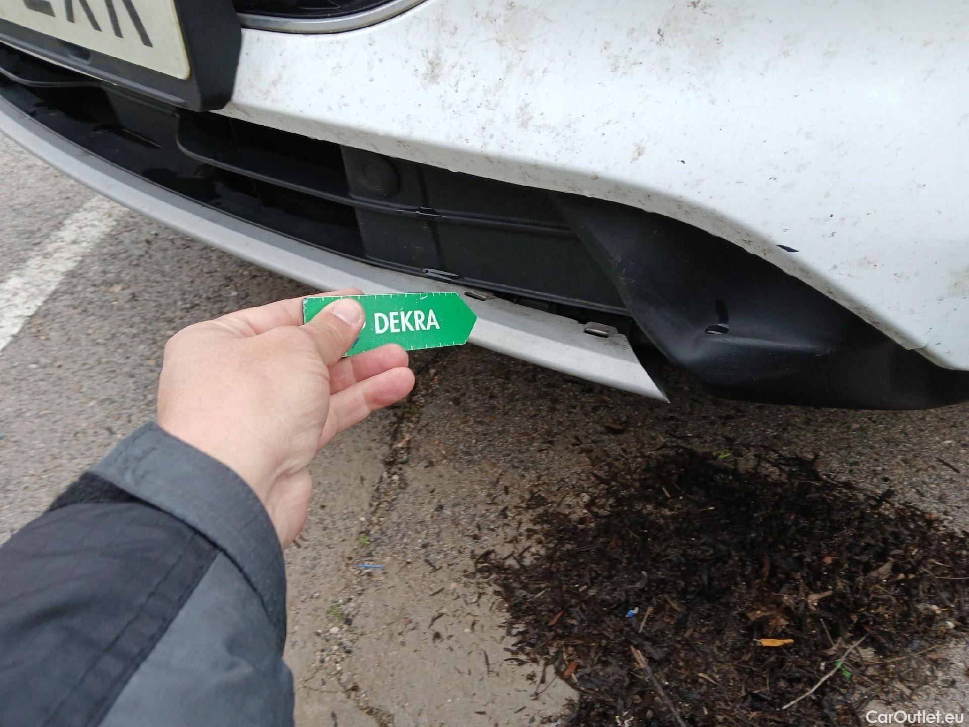  Ford  Kuga FORD  / 2019 / 5P / todoterreno Titanium 1.5T EcoBoost 88kW (120CV) #8