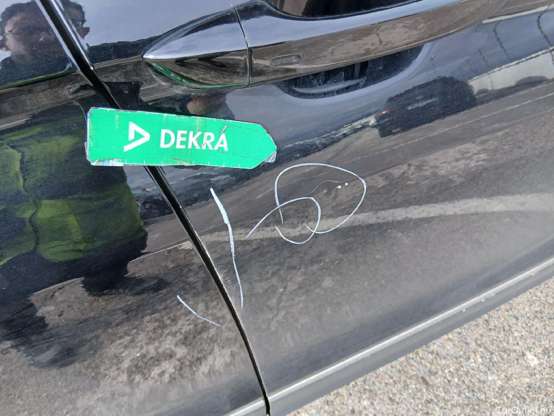  Volkswagen  Tiguan VOLKSWAGEN  Allspace / 2021 / 5P / todoterreno Life 2.0 TDI 110kW (150CV) DSG #39