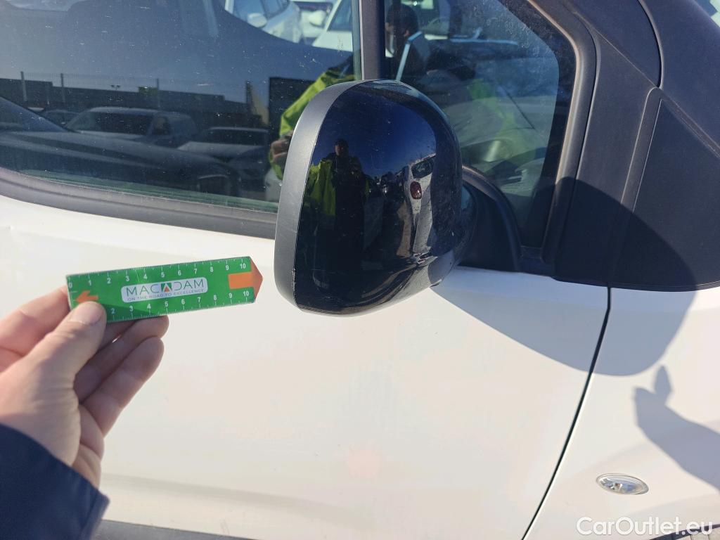  Citroen  Berlingo CITROEN  / 2018 / 5P / monovolumen compacto Talla M BlueHDi 100 S&S FEEL #43