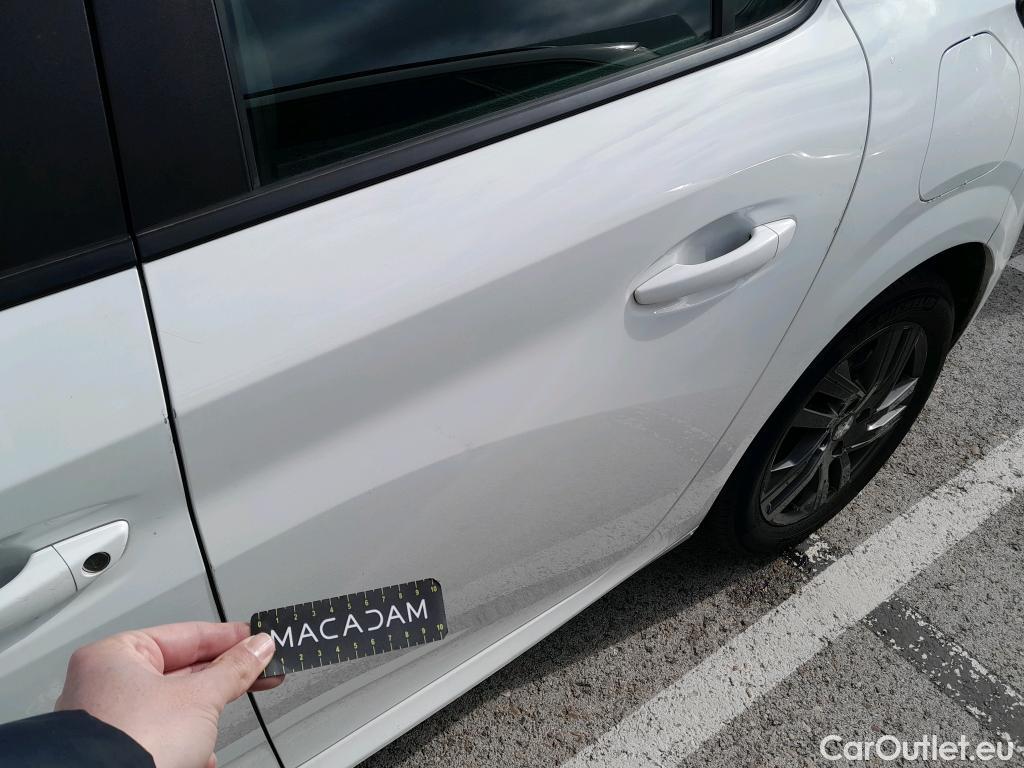  Peugeot  208 PEUGEOT  / 2019 / 5P / berlina con portón BlueHDi 73kW (100CV) Active Pack (AC) #10