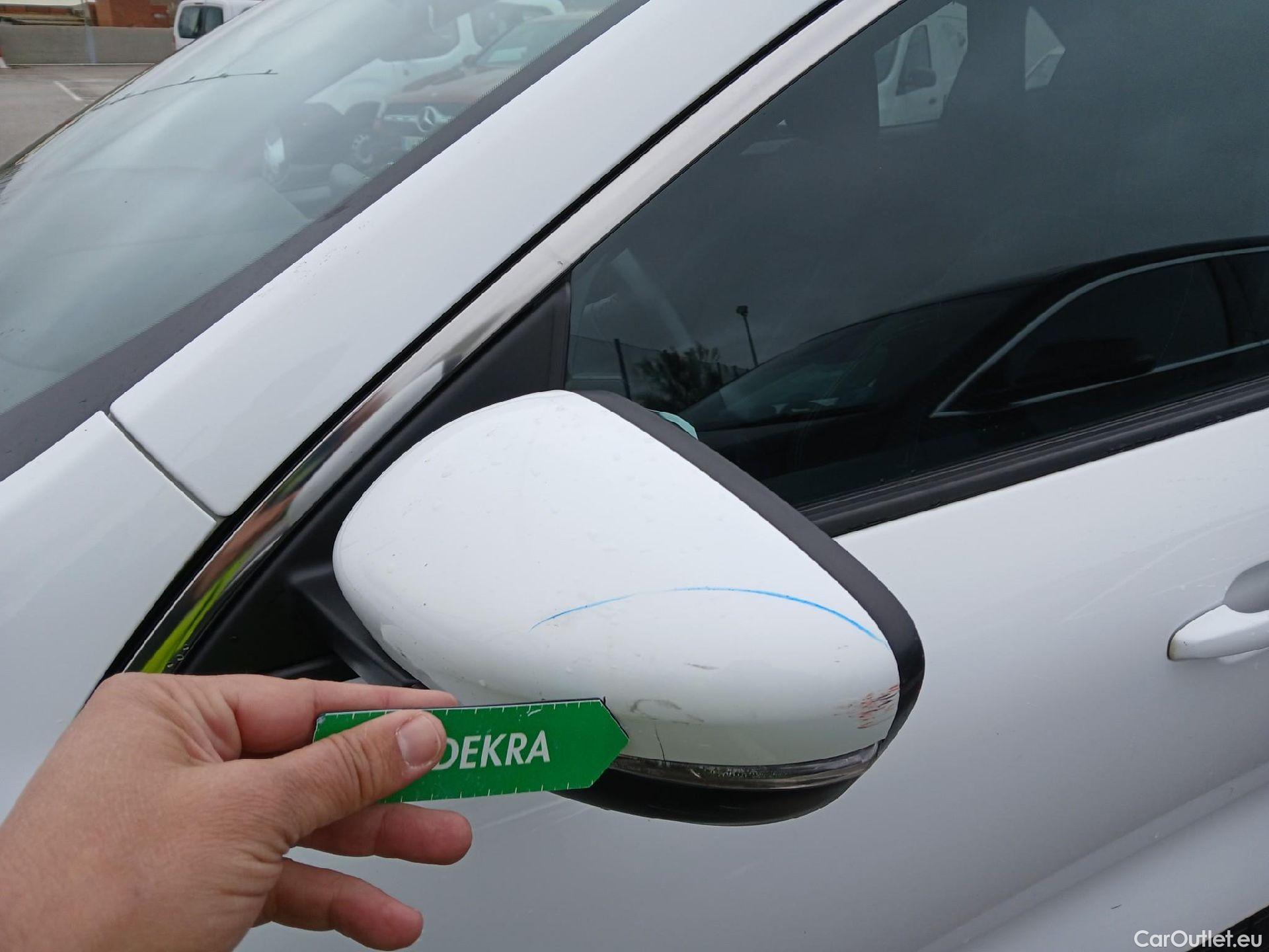  Ford  Kuga FORD  / 2019 / 5P / todoterreno Titanium 1.5T EcoBoost 88kW (120CV) #16