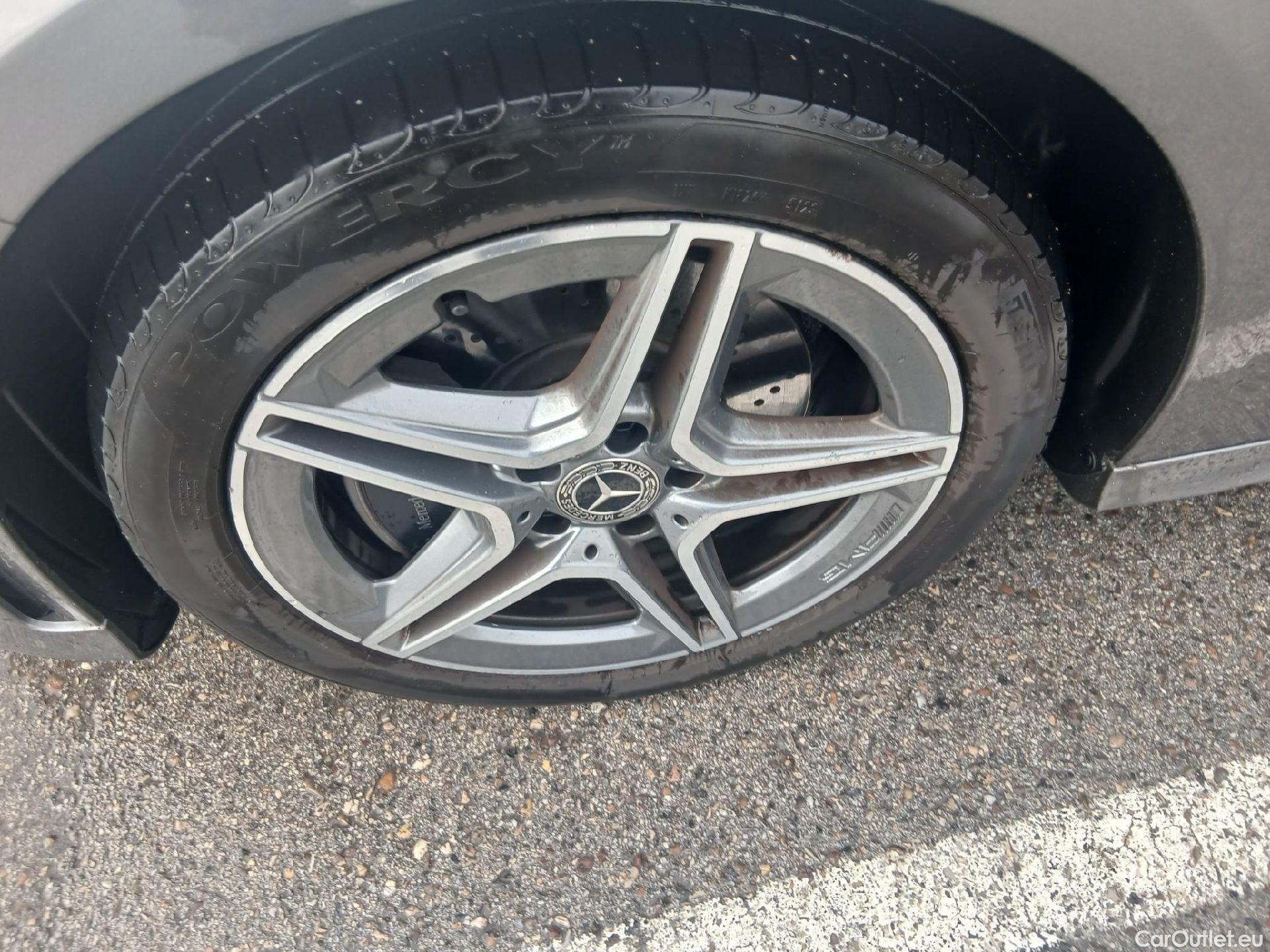  Mercedes  A-Klasse Clase A A 250 e (177.086)Premium-Pack 1.3 AMG Line 220CV AT8 E6d #13