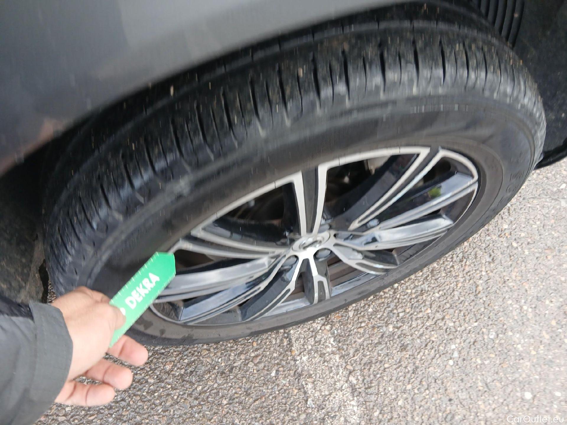  Volvo  XC60 VOLVO  / 2017 / 5P / todoterreno 2.0 T6 AWD Recharge Inscription Auto (AC) #14