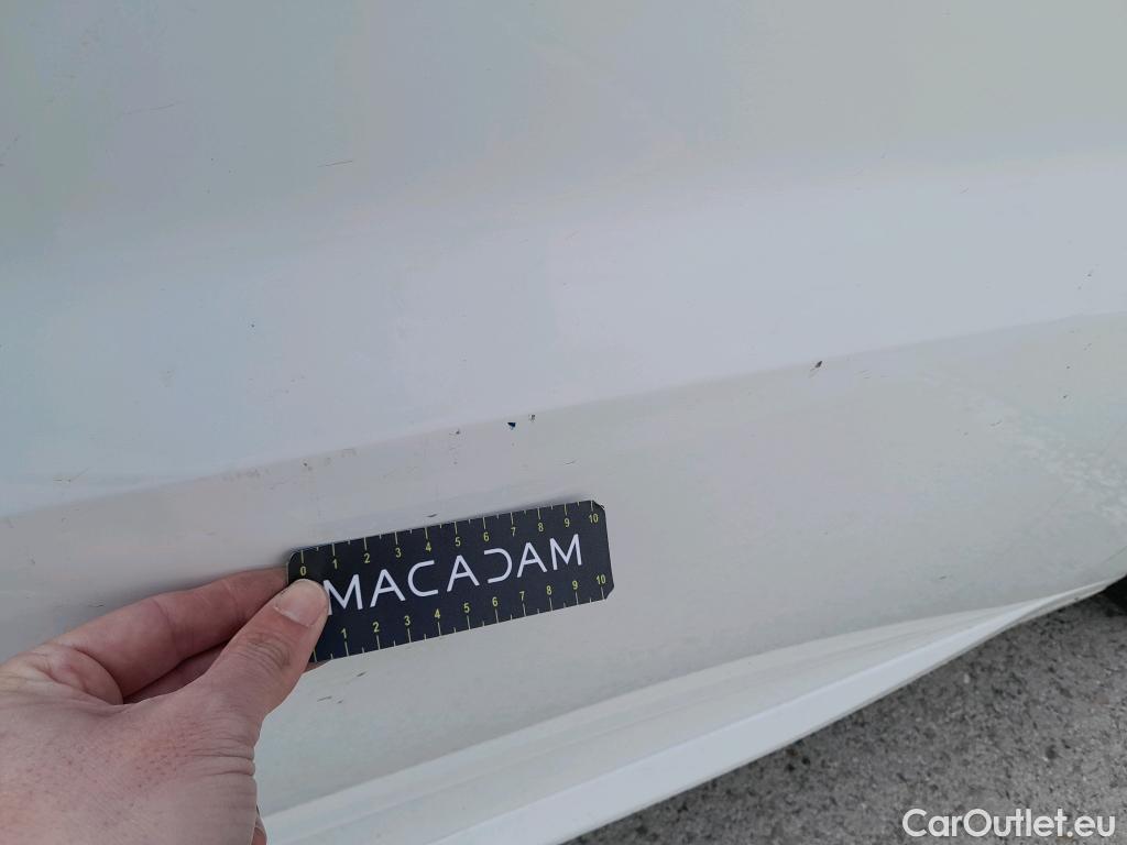  Peugeot  208 PEUGEOT  / 2019 / 5P / berlina con portón BlueHDi 73kW (100CV) Active Pack (AC) #7