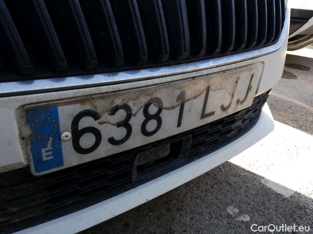  Skoda  Fabia SKODA  / 2018 / 5P / berlina con portón 1.0 TSI 81kW (110cv) Ambition Plus (CX) #33