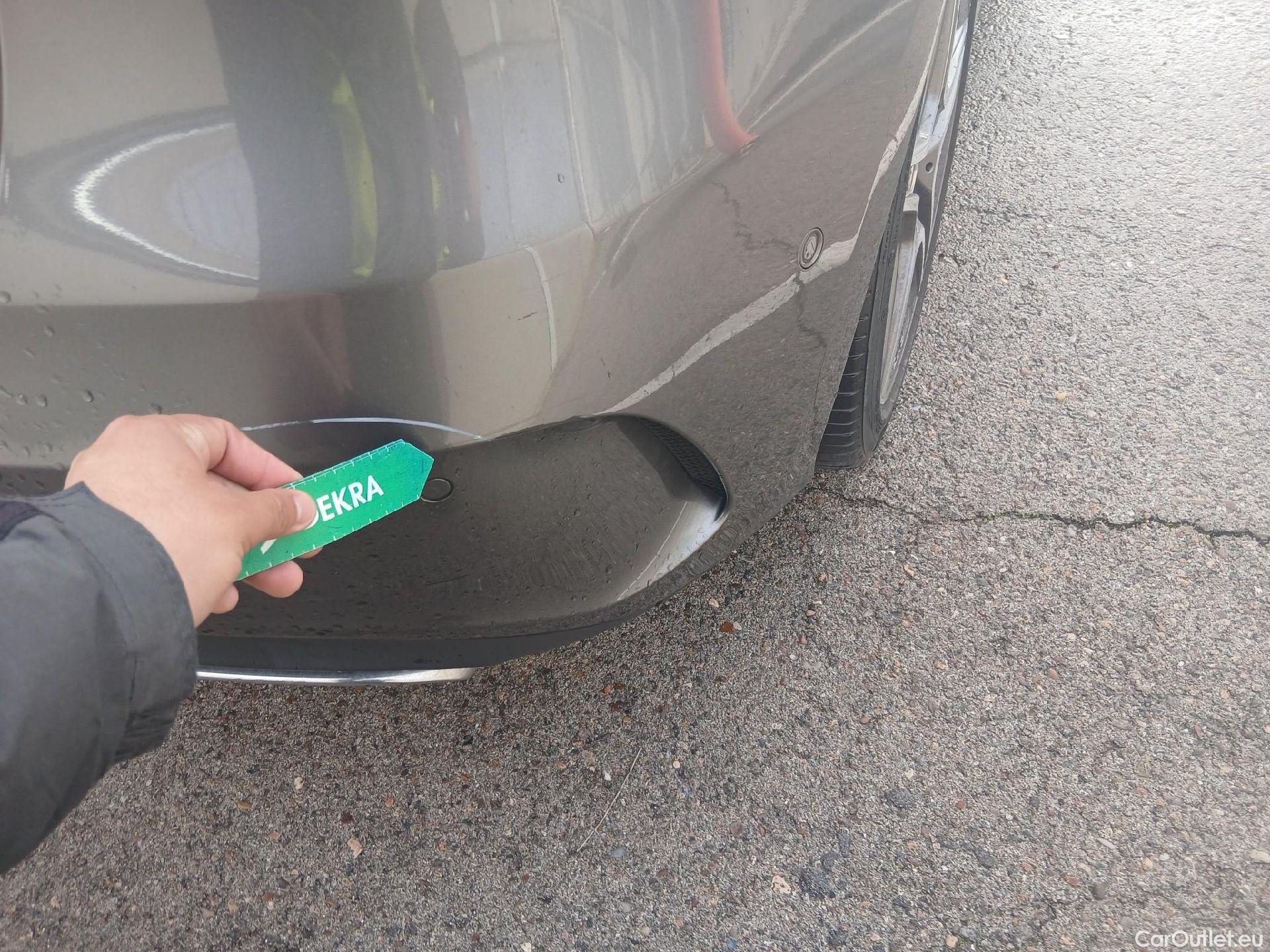  Mercedes  A-Klasse Clase A A 250 e (177.086)Premium-Pack 1.3 AMG Line 220CV AT8 E6d #17