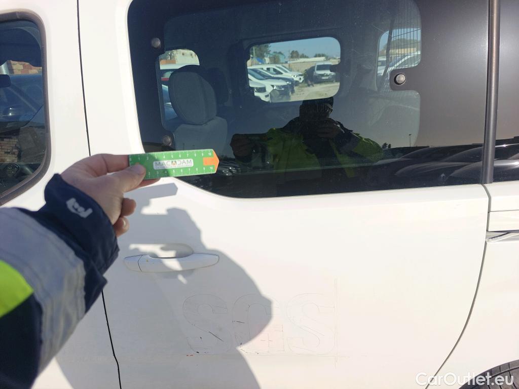  Citroen  Berlingo CITROEN  / 2018 / 5P / monovolumen compacto Talla M BlueHDi 100 S&S FEEL #19