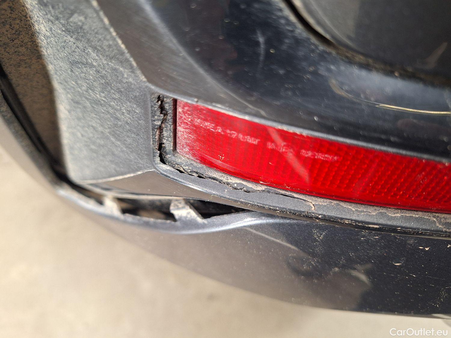  Bmw  Serie 3 BMW, 3-serie '18, BMW 3 Reeks Berline 318dA (110 kW) 4d #42