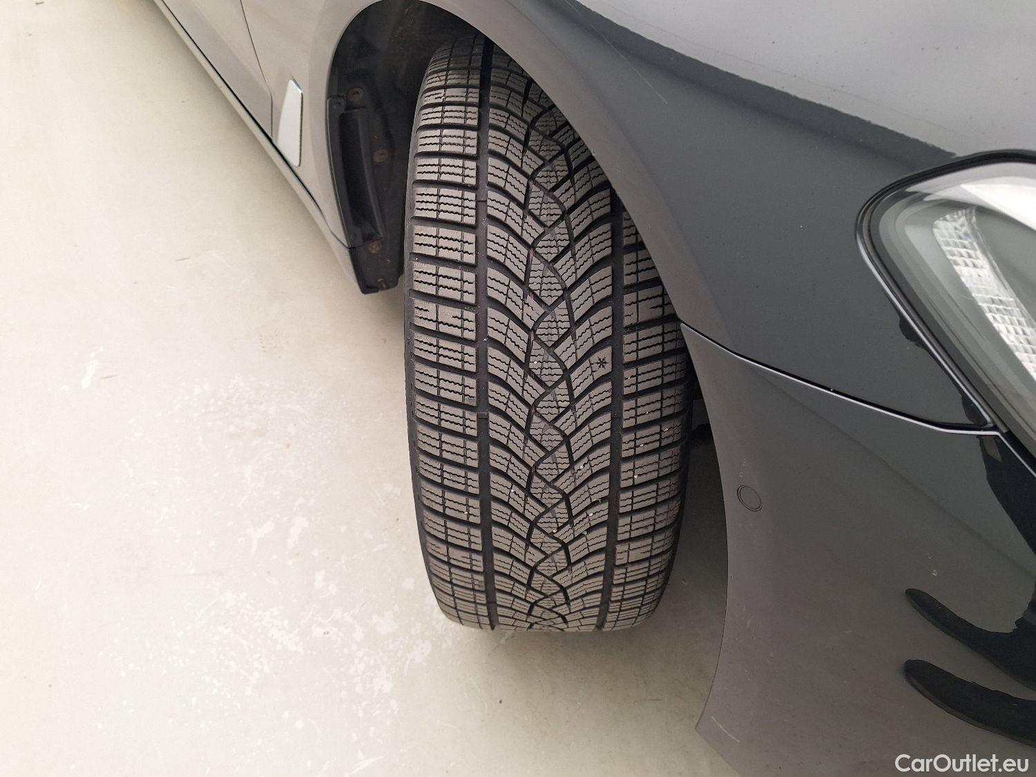  Bmw  Serie 5 BMW, 5-ser To FL'20 PHEV, BMW 5 Reeks Touring 520e 150kW 5d #1