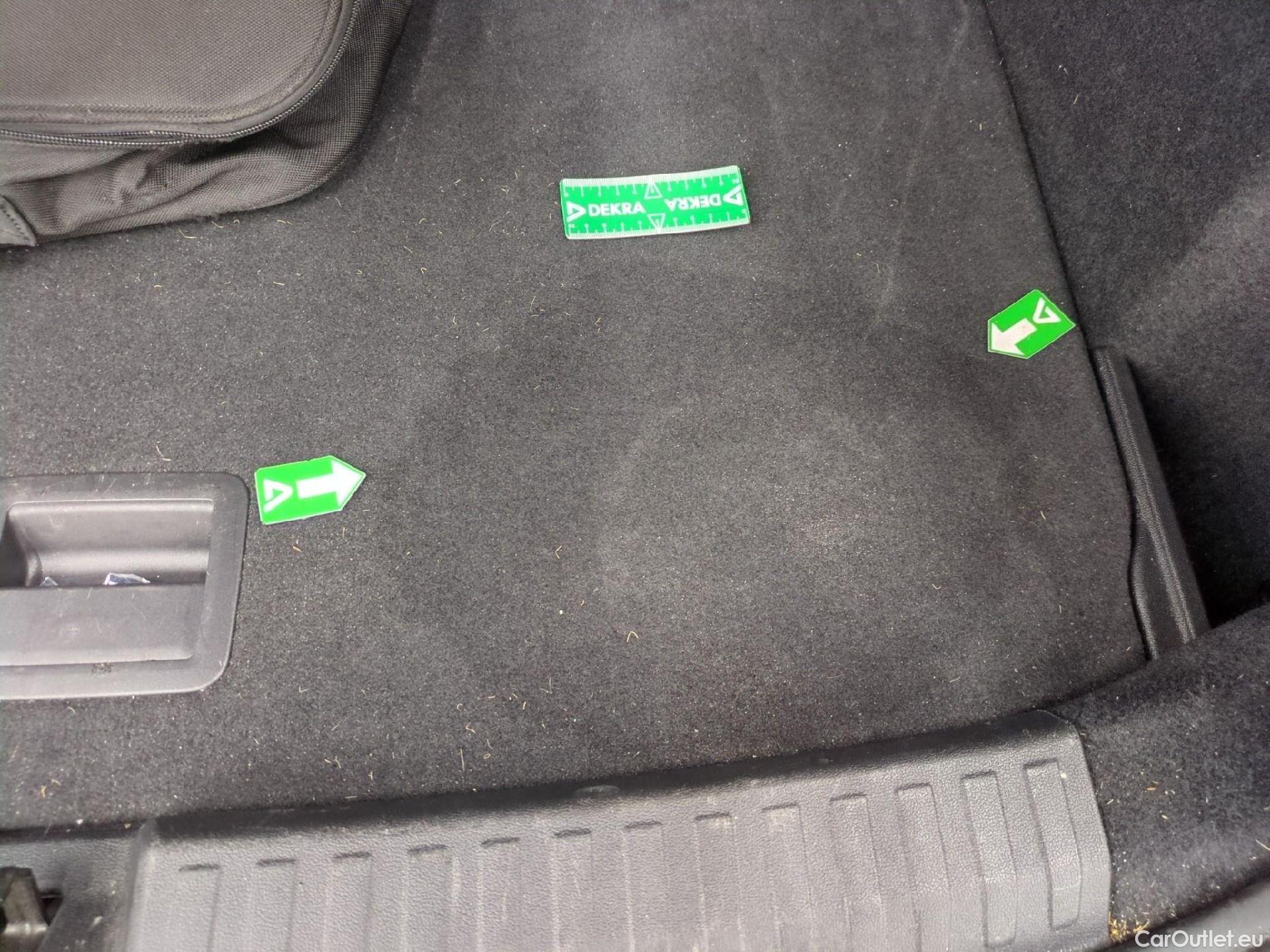  Audi  A3 AUDI  Sportback / 2020 / 5P / Berline 40 TFSI e 204 S Tronic Business Line #2