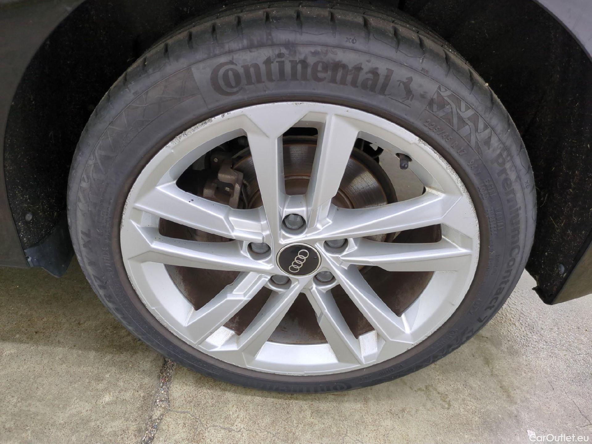  Audi  A3 AUDI  Sportback / 2020 / 5P / Berline 40 TFSI e 204 S Tronic Business Line #24